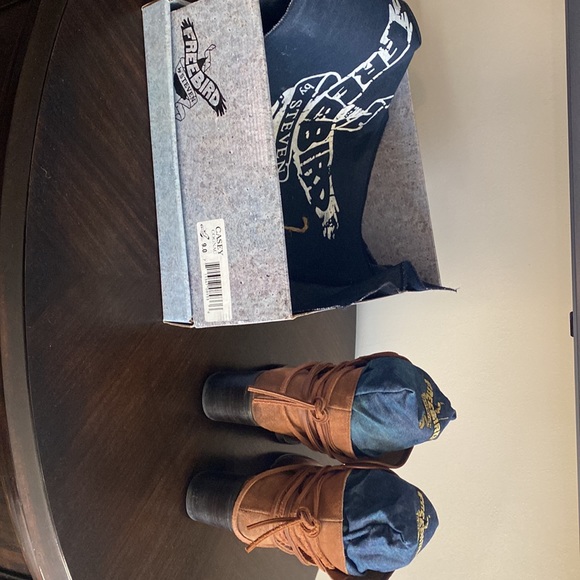 Freebird “Casey” ankle boots - Picture 8 of 11